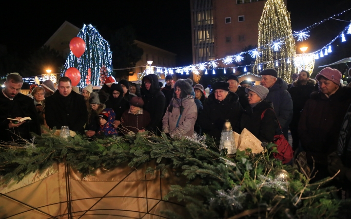 A Nagy Adventi Forgatag Galéria (2023) - fotó: 