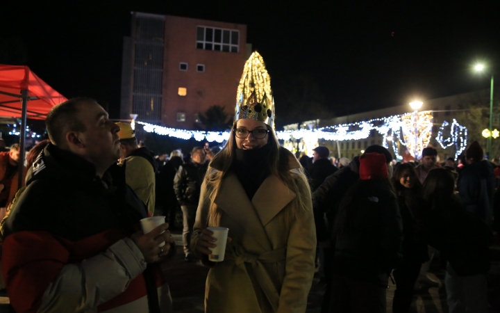 Szilveszter a Városháza téren - fotó: 