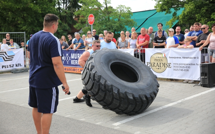 Nemzetközi erős emberek versenye - fotó: 