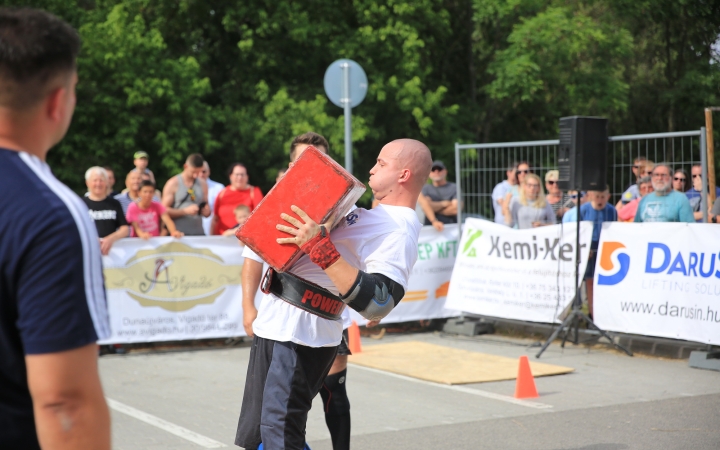 Nemzetközi erős emberek versenye - fotó: 