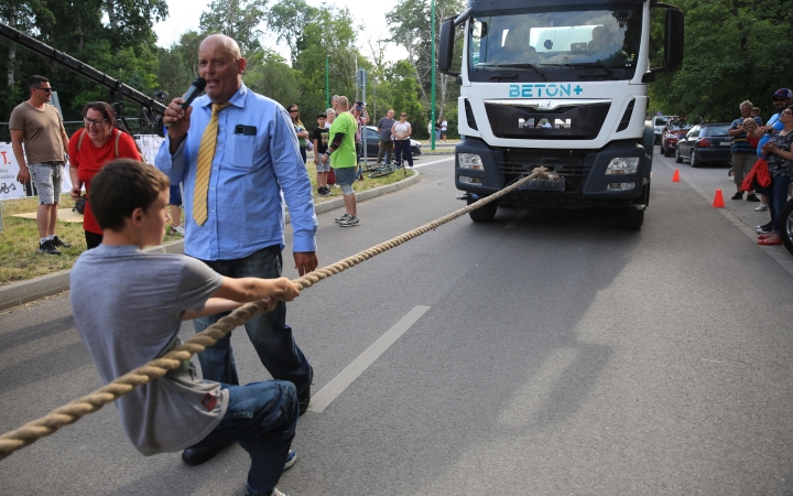 Nemzetközi erős emberek versenye - fotó: 
