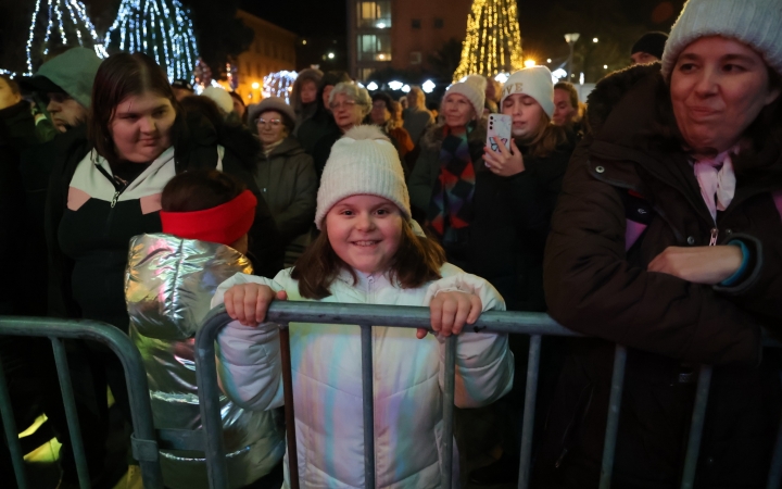 Advent első vasárnapja a Városháza téren (2024) - fotó: 