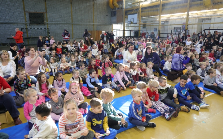 Joulupukki a Béke városrészben - fotó: 