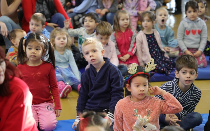 Joulupukki a Béke városrészben - fotó: 