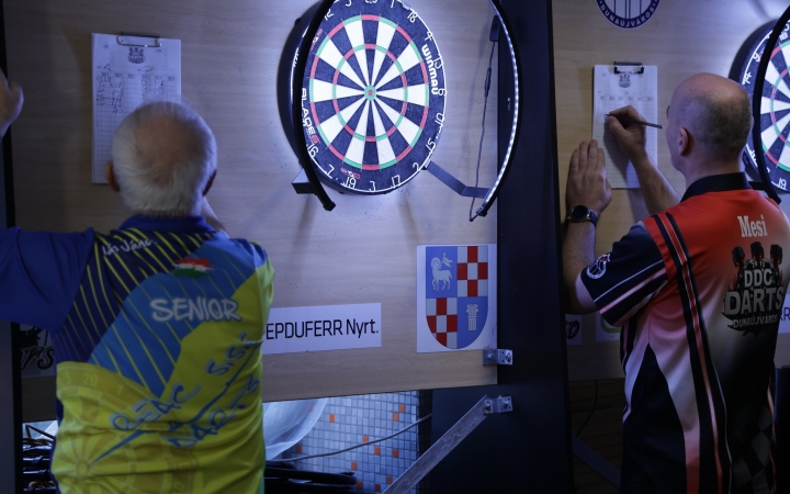 Születésnapi darts verseny - fotó: 