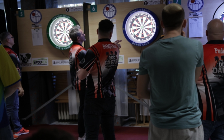 Születésnapi darts verseny - fotó: 