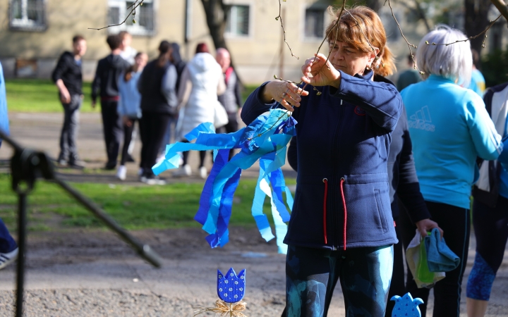 Ragyogj Kéken! és Csilingelő Hangok az autizmus világnapjára időzítve - fotó: 