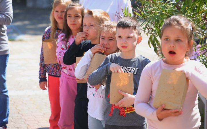 DLSZ-rajzverseny a mozi előtt (2025) - fotó: 
