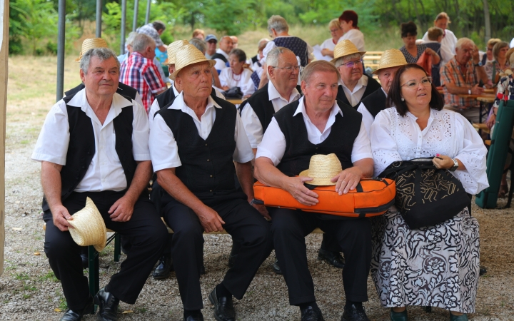 Hagyd otthon az unokád! (2025) - fotó: 