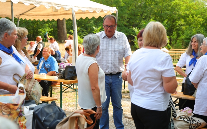 Hagyd otthon az unokád! (2025) - fotó: 