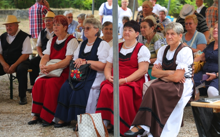 Hagyd otthon az unokád! (2025) - fotó: 