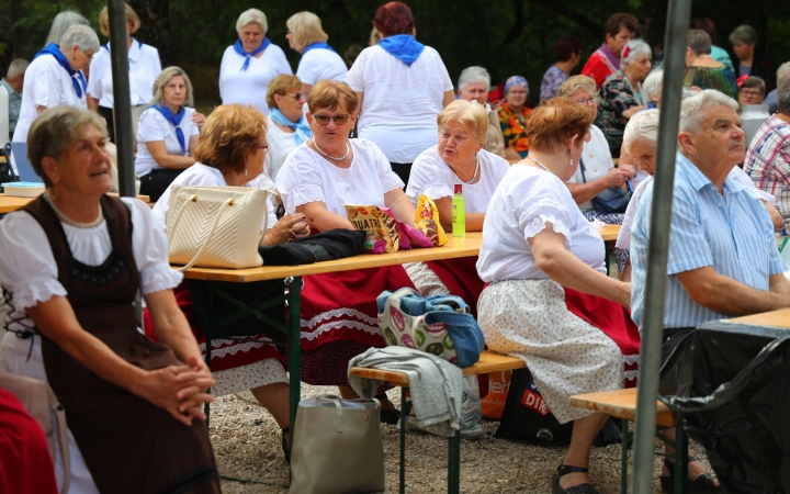 Hagyd otthon az unokád! (2025) - fotó: 