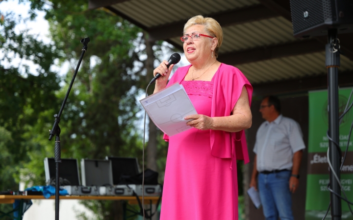 Hagyd otthon az unokád! (2025) - fotó: 