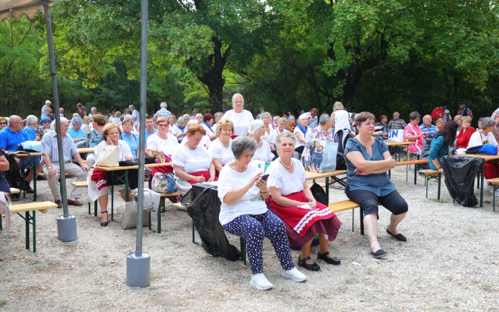 Hagyd otthon az unokád! (2025) - fotó: 