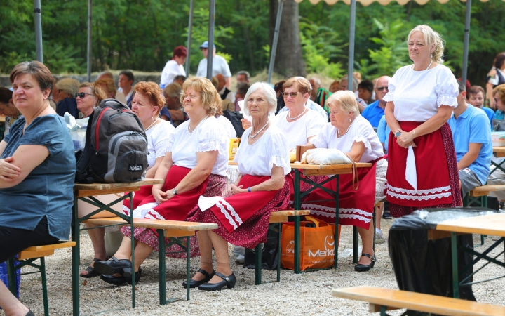 Hagyd otthon az unokád! (2025) - fotó: 