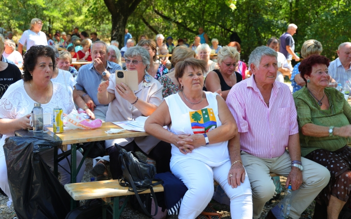 Hagyd otthon az unokád! (2025) - fotó: 