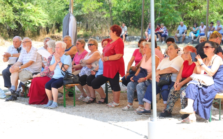 Hagyd otthon az unokád! (2025) - fotó: 