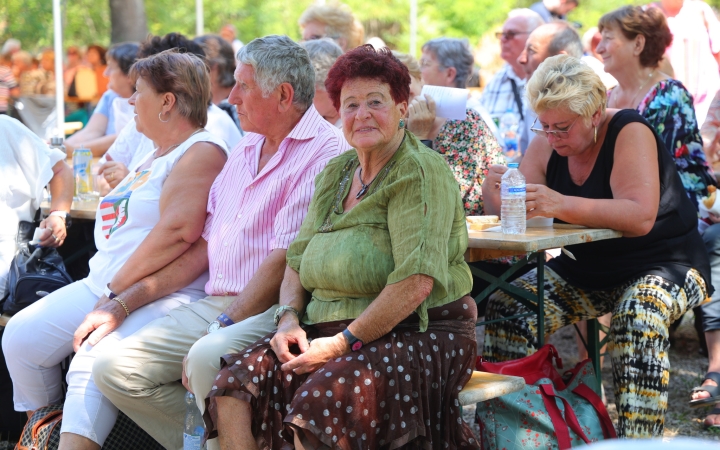 Hagyd otthon az unokád! (2025) - fotó: 