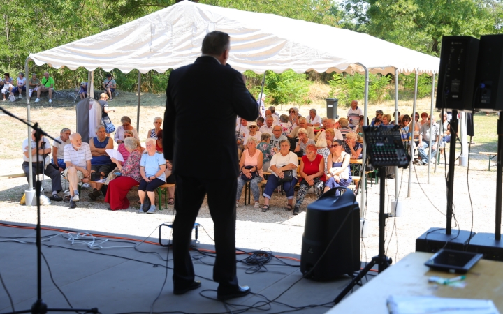 Hagyd otthon az unokád! (2025) - fotó: 