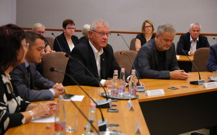 A közgyűlési terem névadó ünnepsége - fotó: 