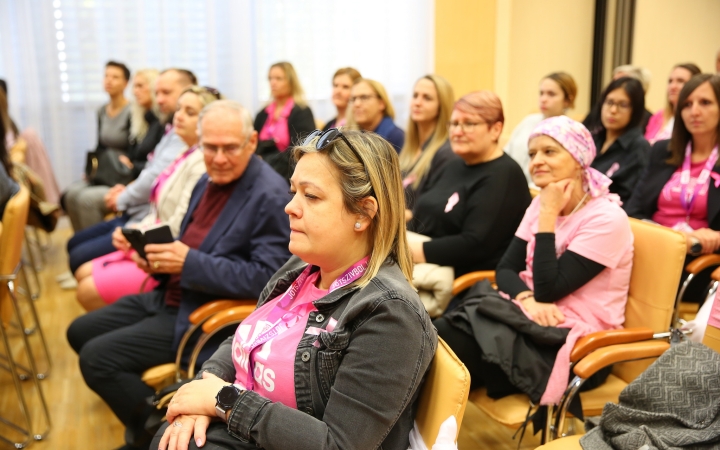 Figyelj rá(n)k! (2025) - fotó: Figyelj rá(n)k! (2025) - fotó: