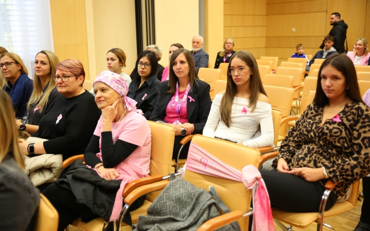 Figyelj rá(n)k! (2025) - fotó: Figyelj rá(n)k! (2025) - fotó: