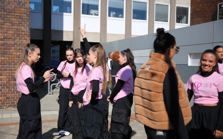 Figyelj rá(n)k! (2025) - fotó: Figyelj rá(n)k! (2025) - fotó: