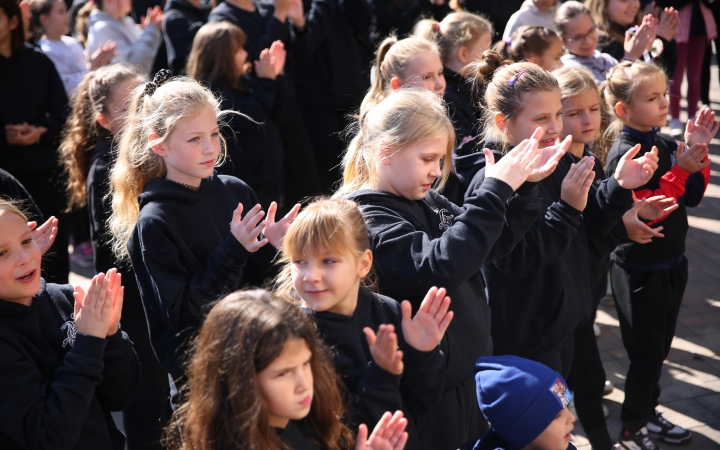 Figyelj rá(n)k! (2025) - fotó: Figyelj rá(n)k! (2025) - fotó: