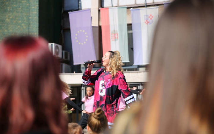 Figyelj rá(n)k! (2025) - fotó: Figyelj rá(n)k! (2025) - fotó: