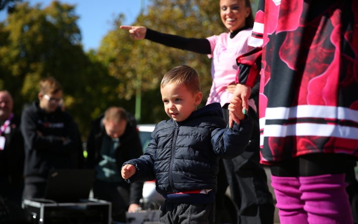 Figyelj rá(n)k! (2025) - fotó: Figyelj rá(n)k! (2025) - fotó: