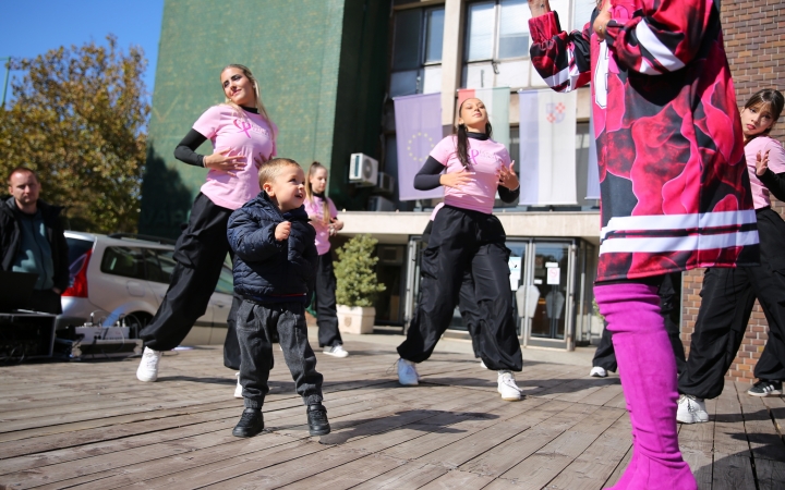 Figyelj rá(n)k! (2025) - fotó: Figyelj rá(n)k! (2025) - fotó: