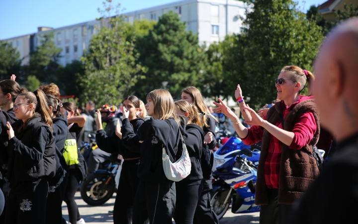 Figyelj rá(n)k! (2025) - fotó: Figyelj rá(n)k! (2025) - fotó: