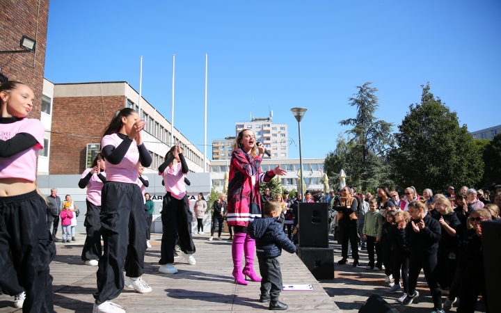 Figyelj rá(n)k! (2025) - fotó: Figyelj rá(n)k! (2025) - fotó: