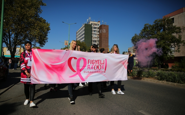 Figyelj rá(n)k! (2025) - fotó: Figyelj rá(n)k! (2025) - fotó: