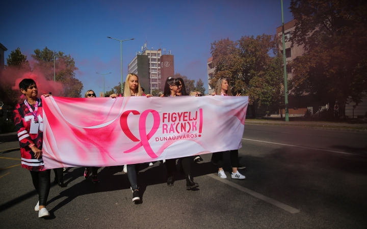 Figyelj rá(n)k! (2025) - fotó: Figyelj rá(n)k! (2025) - fotó: