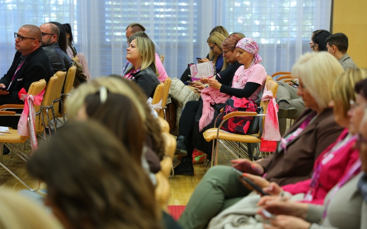 Figyelj rá(n)k! (2025) - fotó: Figyelj rá(n)k! (2025) - fotó: