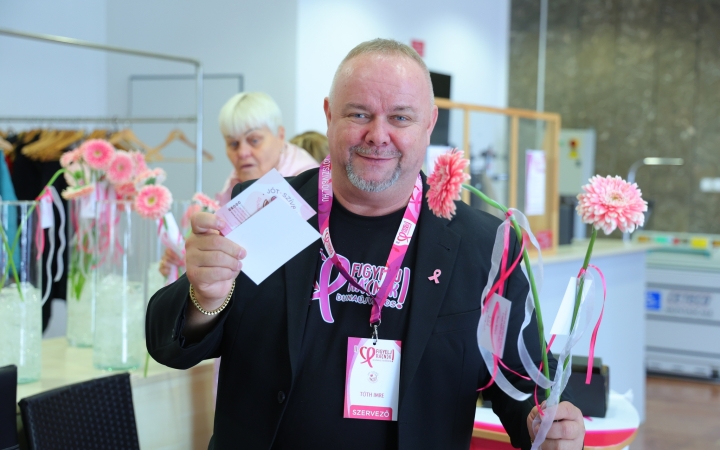 Figyelj rá(n)k! (2025) - fotó: Figyelj rá(n)k! (2025) - fotó: