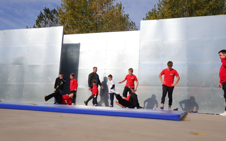 MOZD'ÚJVÁROS (2025) - fotó: 