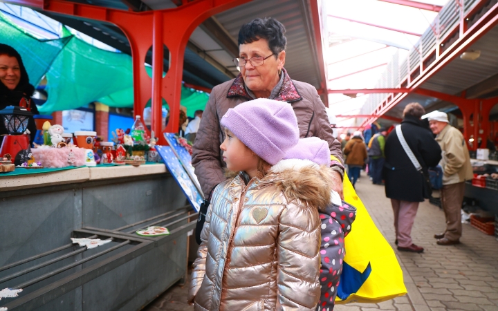 Ünnepi kínálat az évzáró ABolhapiacon - fotó: 