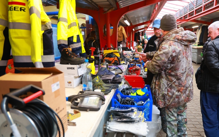 Ünnepi kínálat az évzáró ABolhapiacon - fotó: 