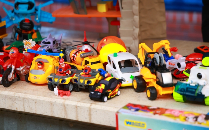 Ünnepi kínálat az évzáró ABolhapiacon - fotó: 