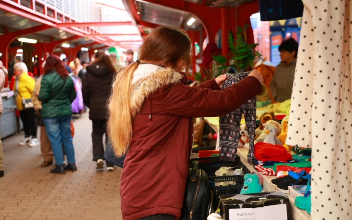 Ünnepi kínálat az évzáró ABolhapiacon - fotó: 