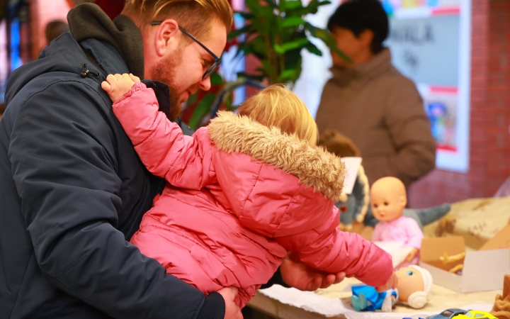 Ünnepi kínálat az évzáró ABolhapiacon - fotó: 