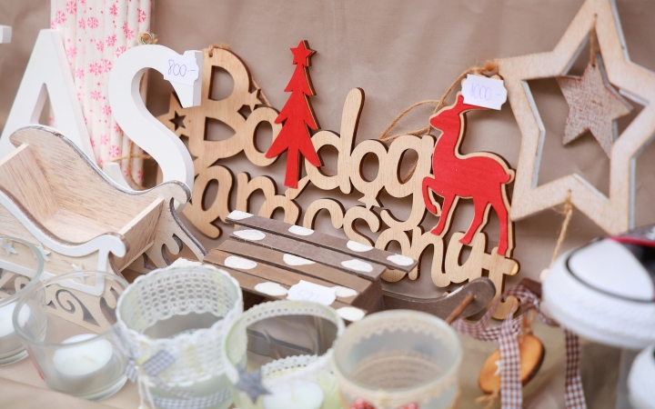 Ünnepi kínálat az évzáró ABolhapiacon - fotó: 