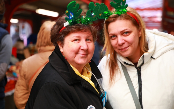 Ünnepi kínálat az évzáró ABolhapiacon - fotó: 