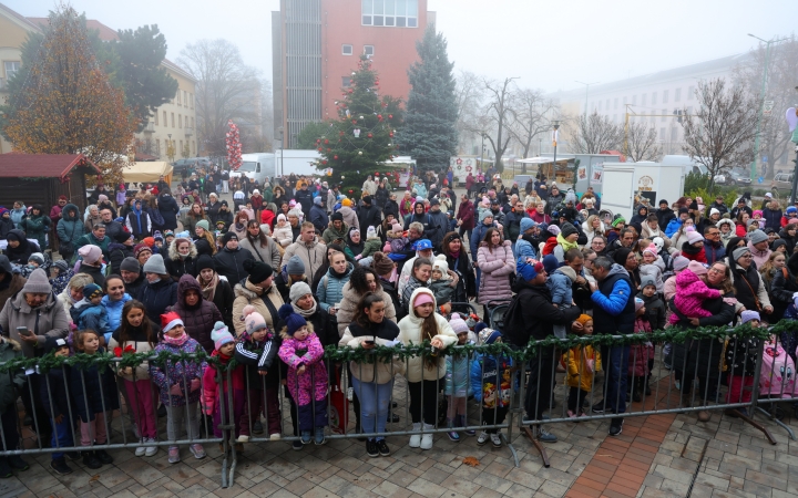 Az igazi Mikulás Dunaújvárosban - fotó: 