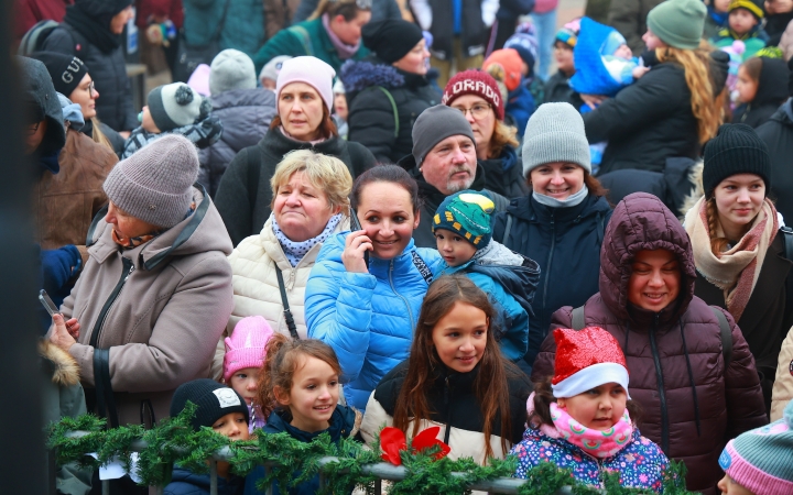 Az igazi Mikulás Dunaújvárosban - fotó: Az igazi Mikulás Dunaújvárosban - fotó: