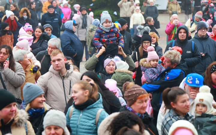 Az igazi Mikulás Dunaújvárosban - fotó: Az igazi Mikulás Dunaújvárosban - fotó: