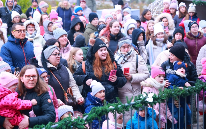 Az igazi Mikulás Dunaújvárosban - fotó: Az igazi Mikulás Dunaújvárosban - fotó: