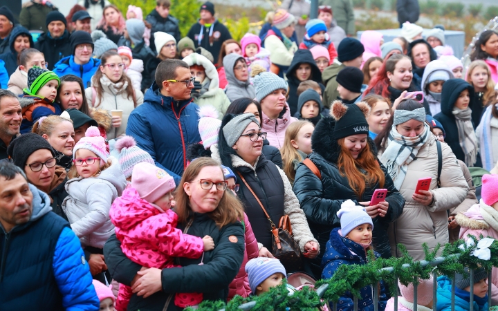 Az igazi Mikulás Dunaújvárosban - fotó: Az igazi Mikulás Dunaújvárosban - fotó:
